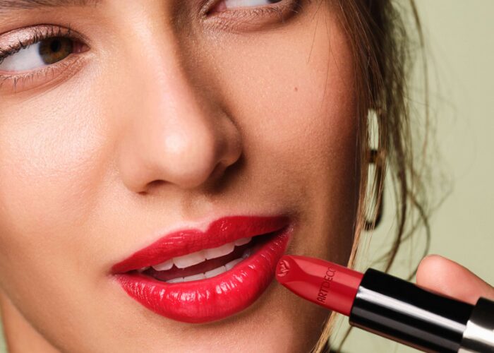 The Art Of Lipstick Application (Featured Image)